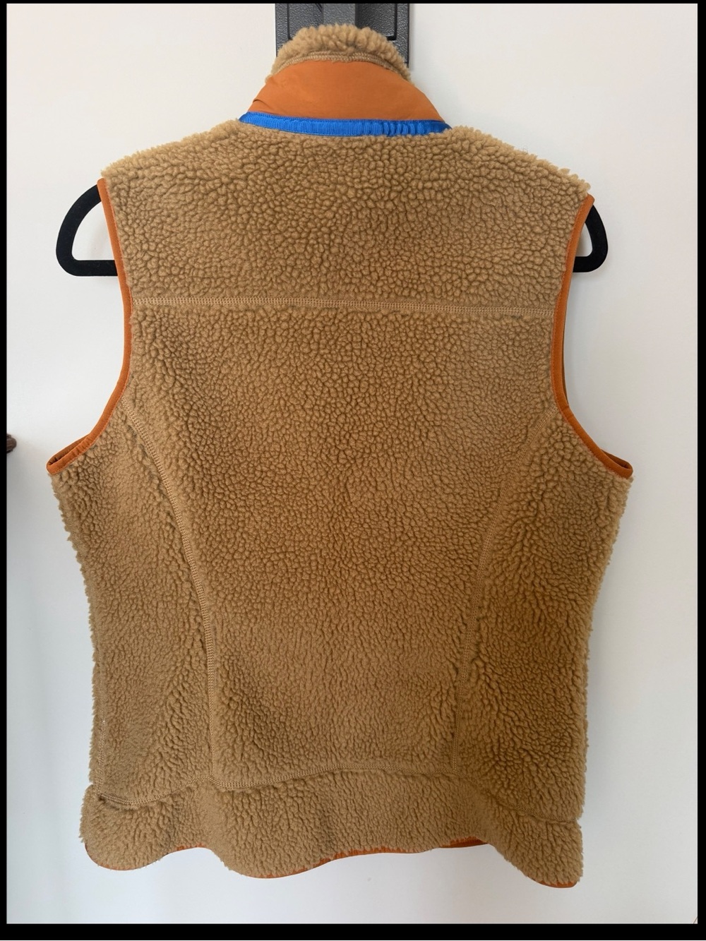 Women’s Patagonia Teddy Fleece Vest - Picture 2 of 2
